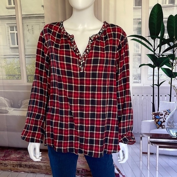 DRESS Barn Plaid Long Sleeve Neckline Embellishment Top. Size 2X. P5/A - Picture 1 of 4